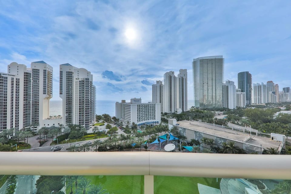 Ocean view Penthouse - Royal stay Apartment in Sunny Isles Beach