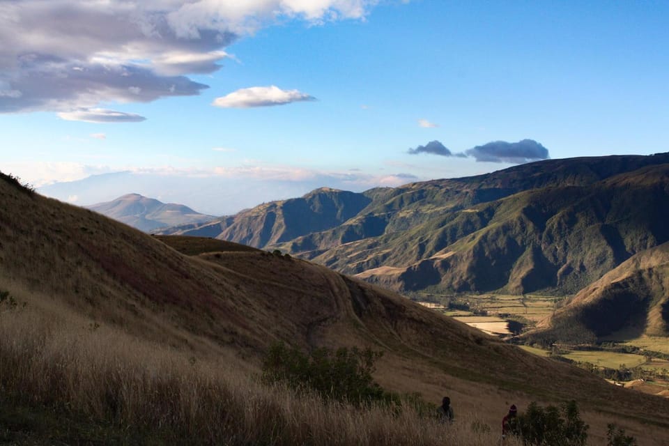 Nearby landmark, Natural landscape, Mountain view