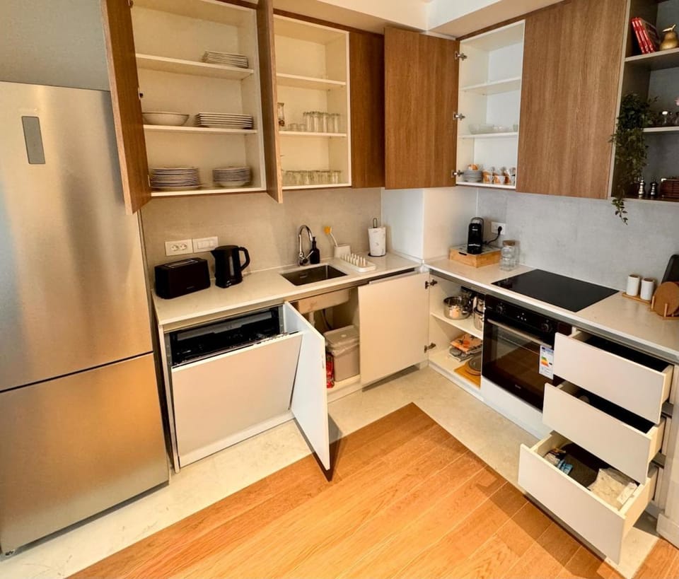 Food, dishwasher, kitchen