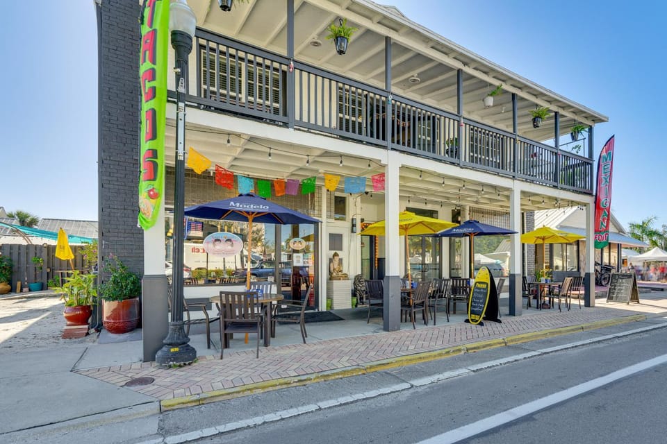Explore Historic Dtwn Punta Gorda! Home w/ Deck House in Punta Gorda