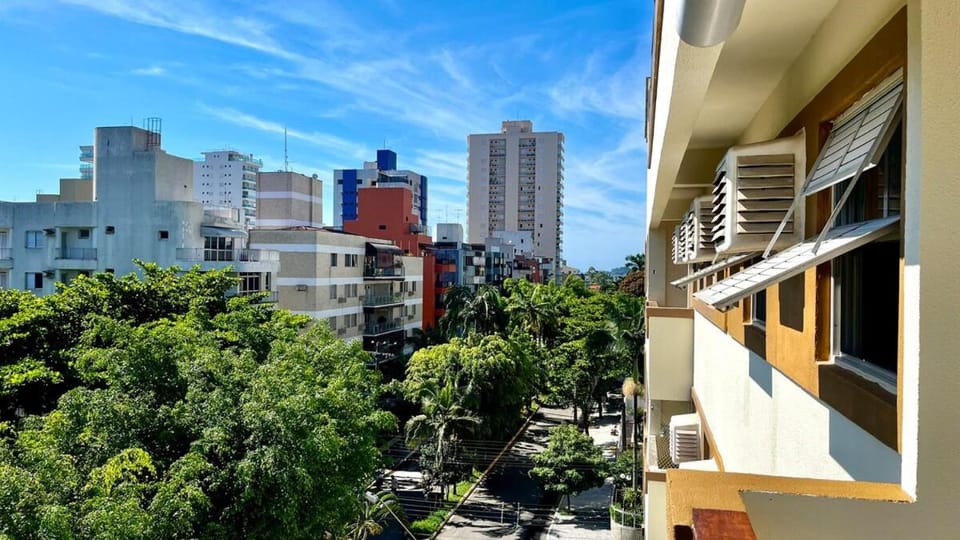 Relaxe 2 quartos ar condicionado Guarujá Apartment in State of São Paulo