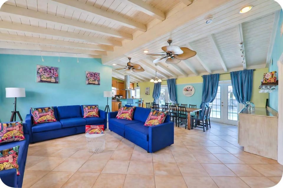 LUX View Villa House in Fort Lauderdale