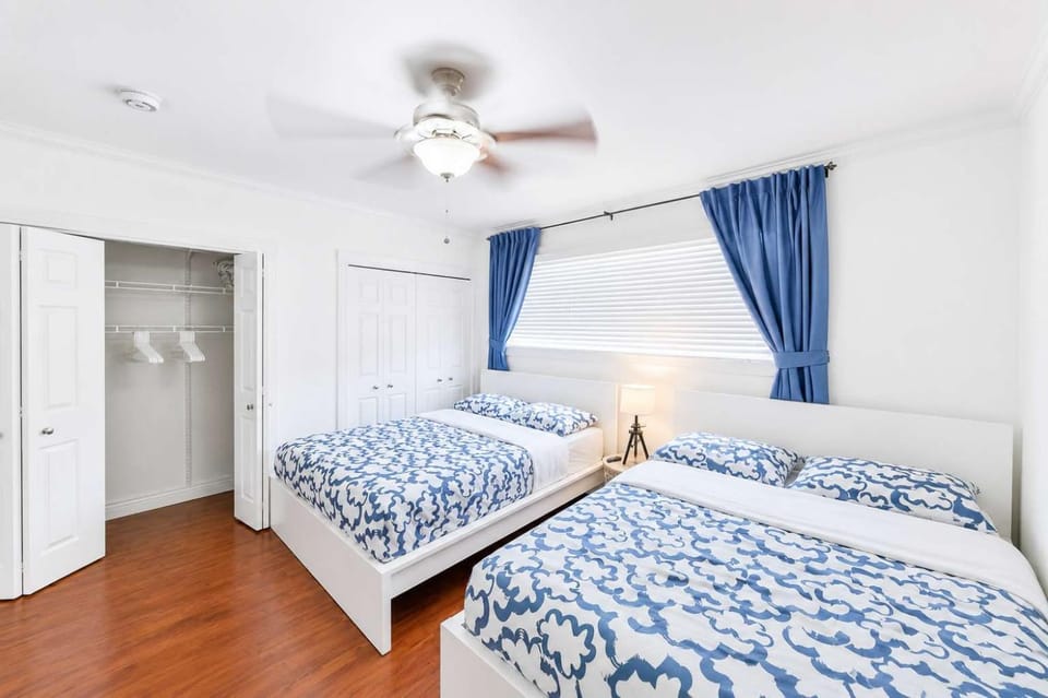 The Golfstream Dunes Villa House in Hallandale Beach
