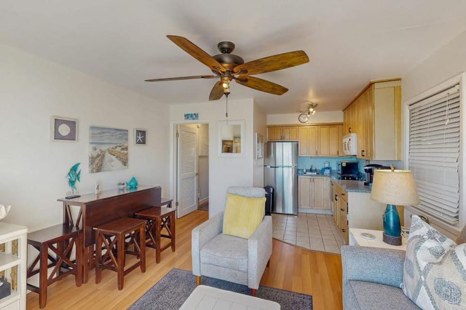 Breakers 327 House in Coligny Beach
