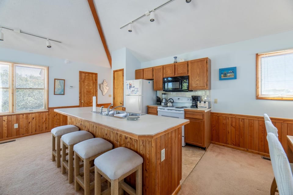 The Crystal - Corolla, Ocean Sands, Oceanside, 395 Yards to Beach, 4 Bedrooms, Flex Stays House in Corolla