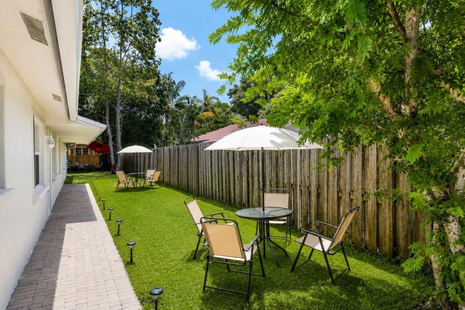 Fantastic Family Nest for Joy STR-2310#1 House in Fort Lauderdale