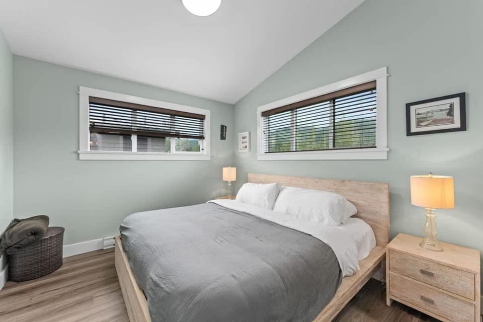 Wild Beauty - Oceanview - Pet Friendly - sleep 2 House in Cowichan Valley