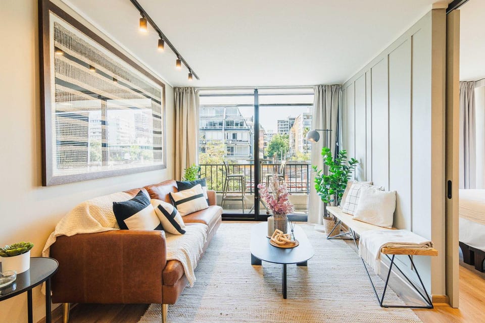 HOM I Metro InesDeSuarez I Providencia I Parking Apartment in Providencia