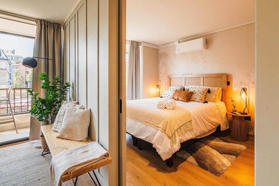 HOM I Metro InesDeSuarez I Providencia I Parking Apartment in Providencia