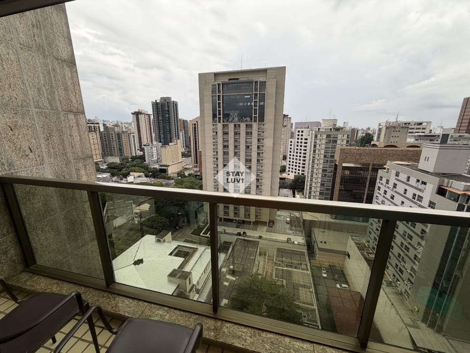 Apartamento Amplo com Varanda na praça da Savassi Apartment in Belo Horizonte