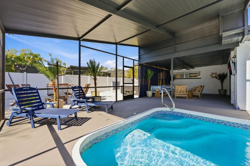 Breezy Livin' Speakeasy Pool Hot Tub Game Room House in Bradenton