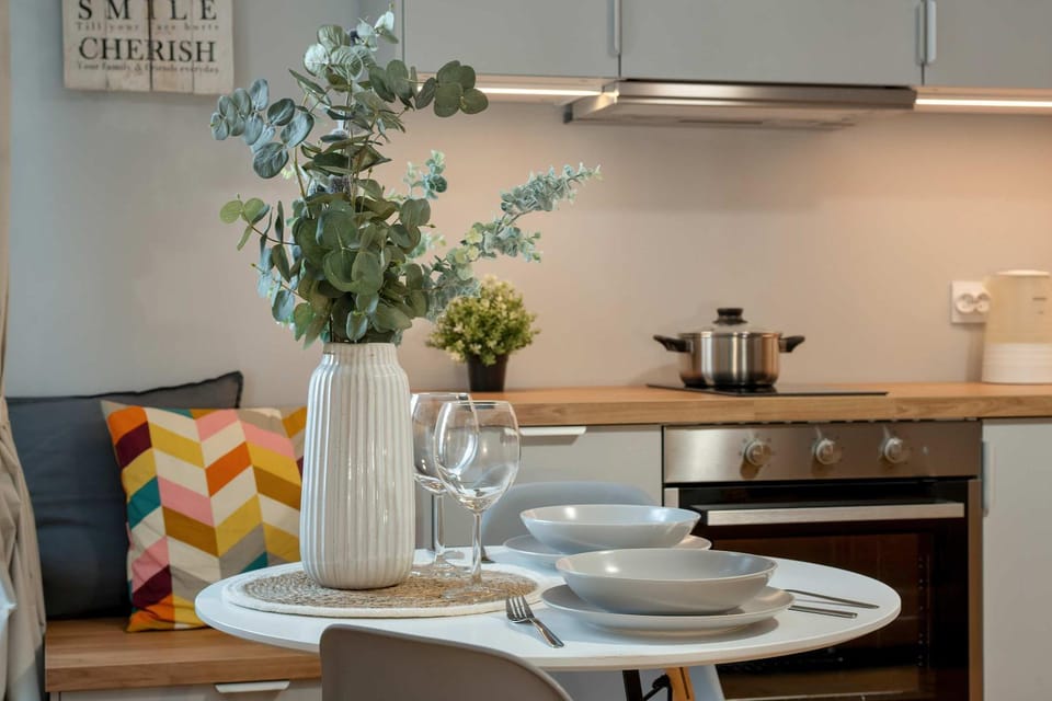 Kitchen or kitchenette, Living room, Seating area