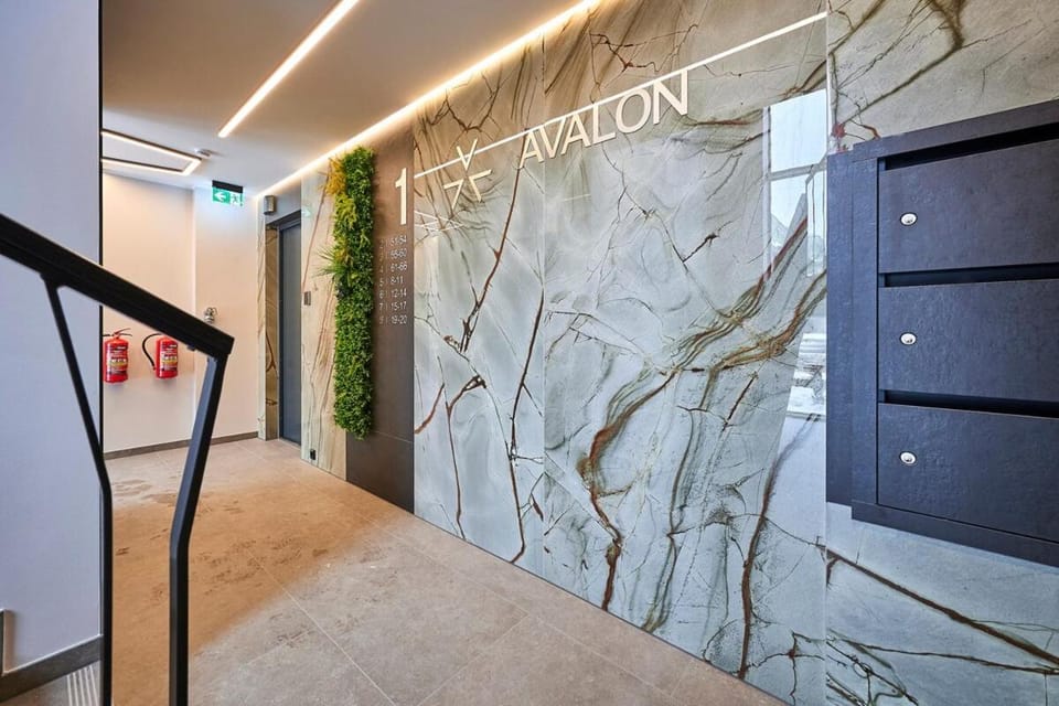 Brand new - self check-in - free parking - near Hilton Apartment in Tallinn