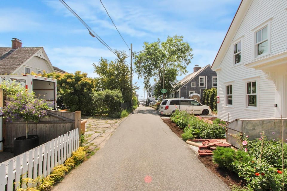 Harbor Breeze Townhouse House in Provincetown
