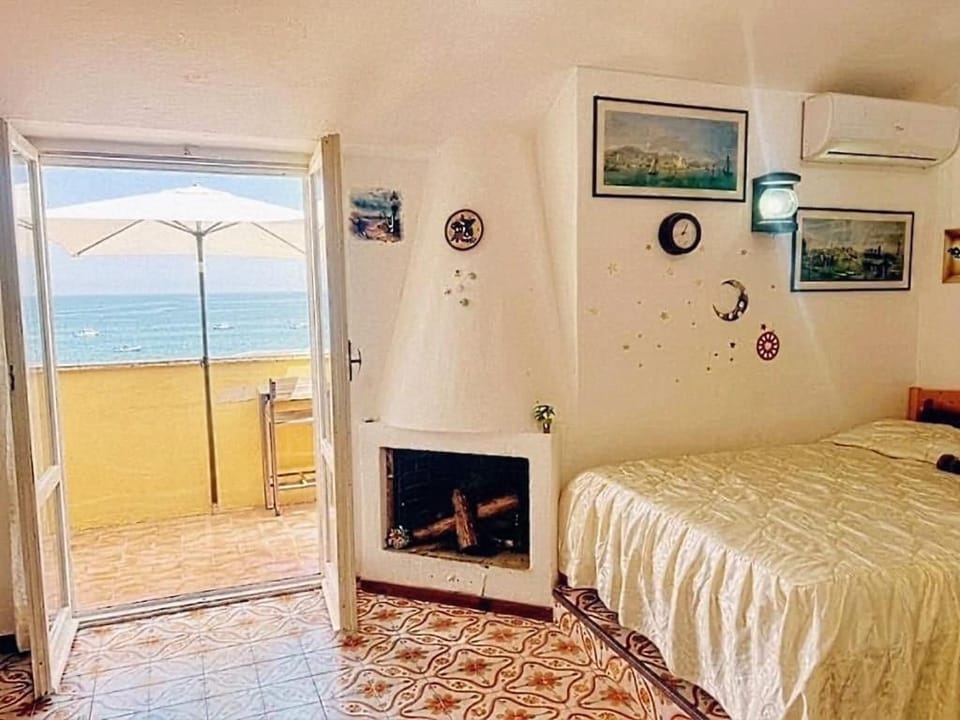 Sunflower Marina -Attico Vista Mare- Apartment in Gaeta