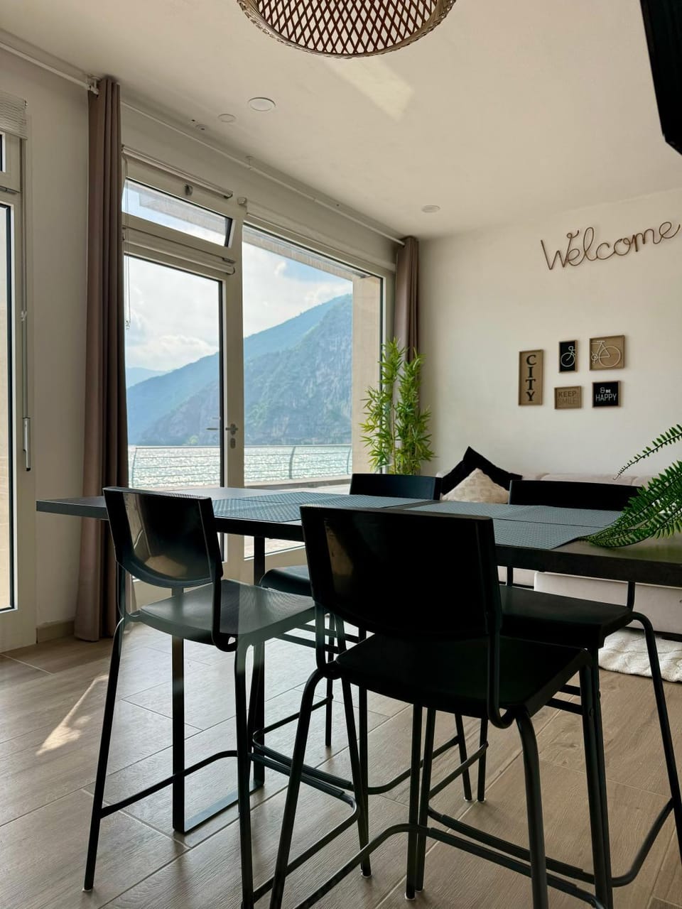 Natural landscape, Living room, Seating area, Dining area, Mountain view