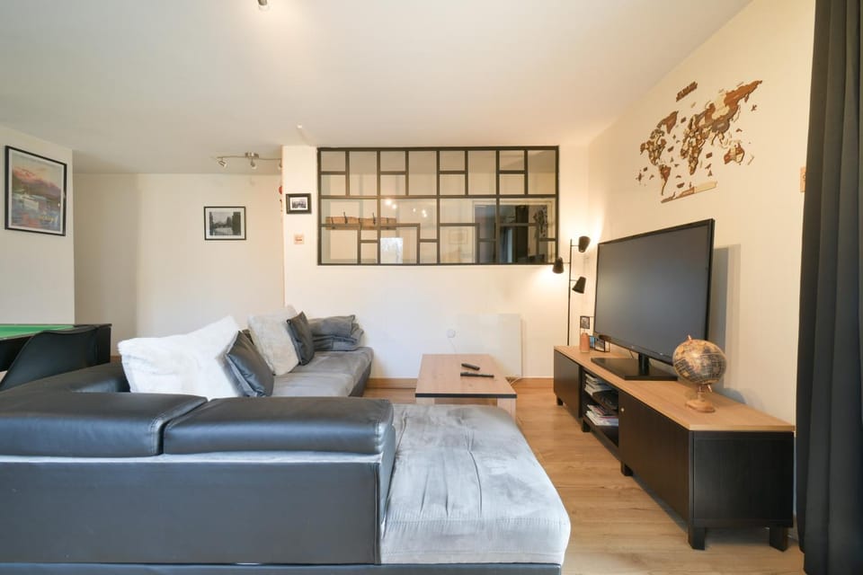 Property building, Living room