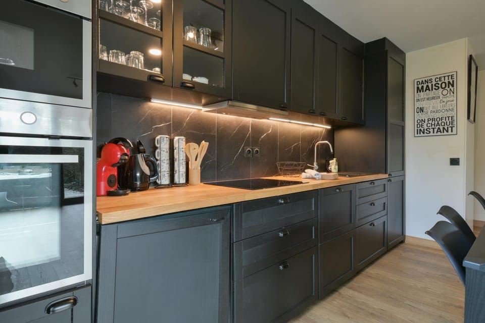 Kitchen or kitchenette, Living room