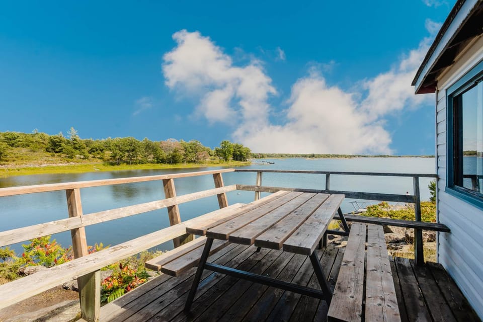 Patio, Day, Natural landscape, View (from property/room), Balcony/Terrace, Balcony/Terrace, Seating area, Lake view, Landmark view