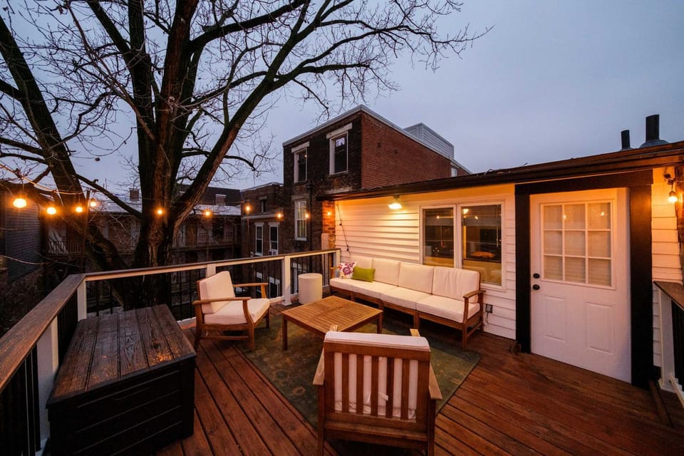 Velvet Haus Downtown 3rd Floor Deck Backyard House in Over The Rhine