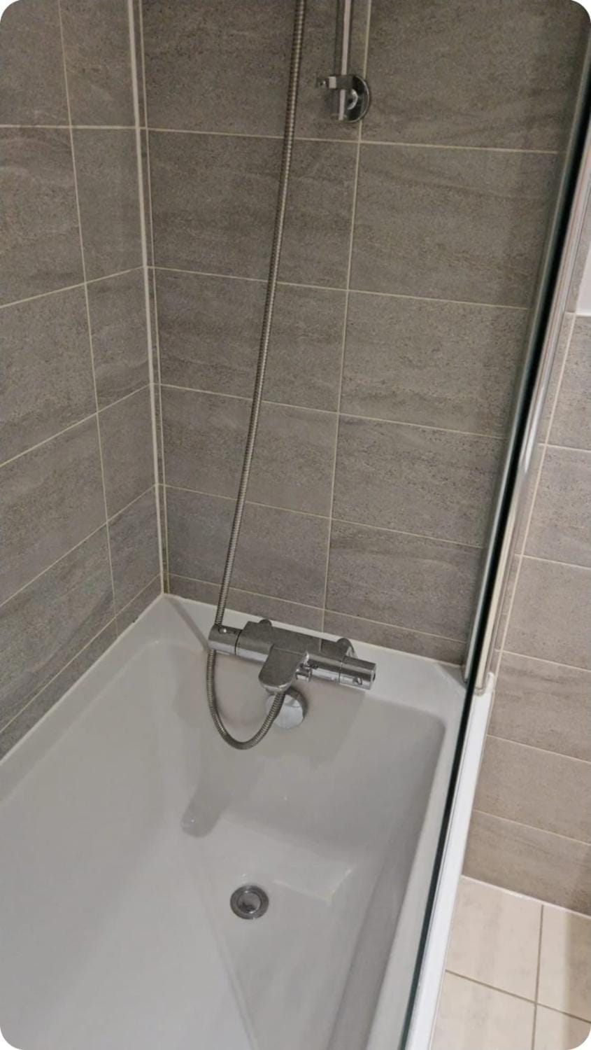 Watford Junction Contractor Apartment with Parking Apartment in Watford