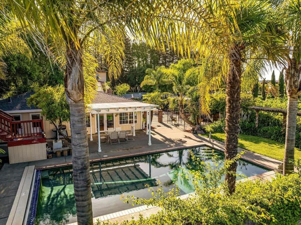 New Listing Private Wine Estate - Pool And Tastings House in Russian River