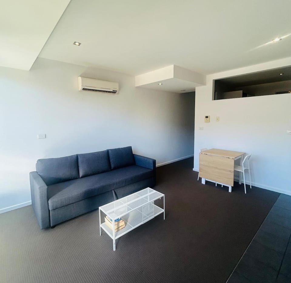 Living room, Seating area, air conditioner