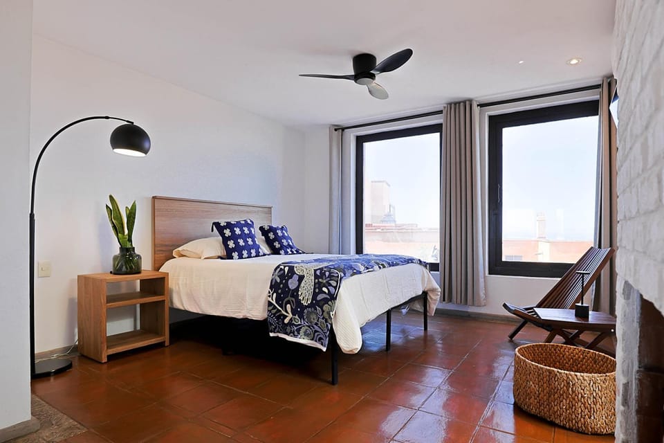 Bed, Photo of the whole room, Bedroom