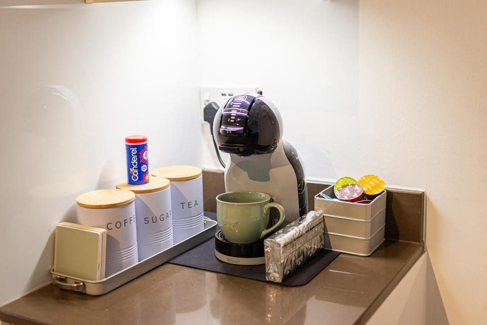 Coffee/tea facilities, Kitchen or kitchenette, Food and drinks