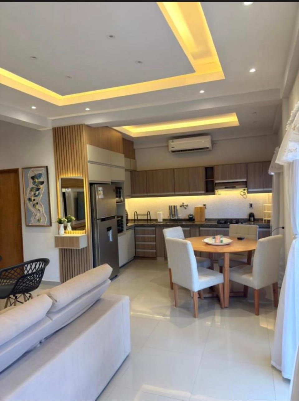 Kitchen or kitchenette, Living room, Seating area, Dining area, oven, air conditioner