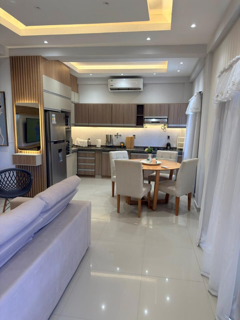 Kitchen or kitchenette, Living room