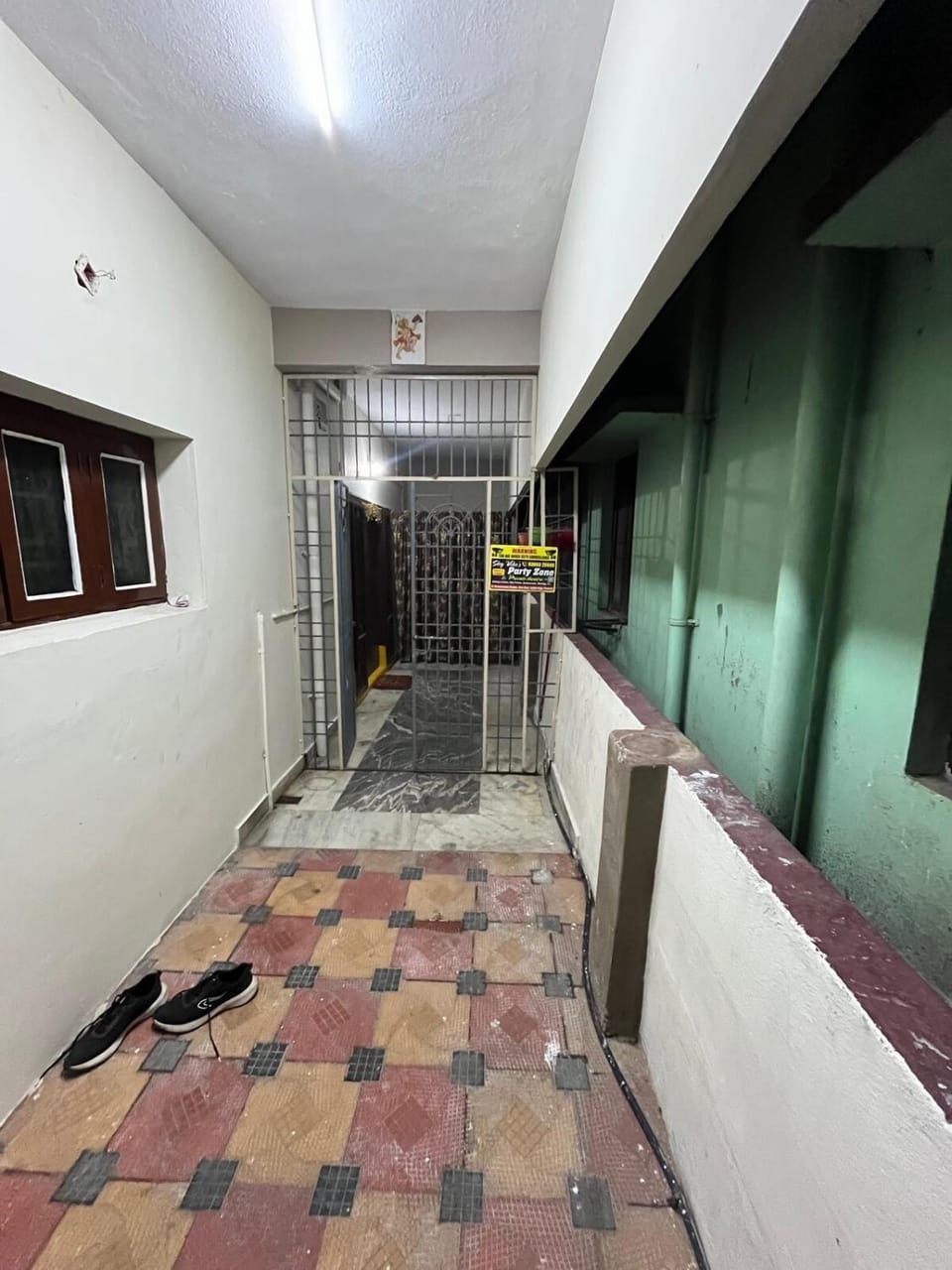 Facade/entrance