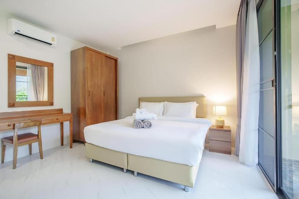 Bed, Bedroom, wardrobe