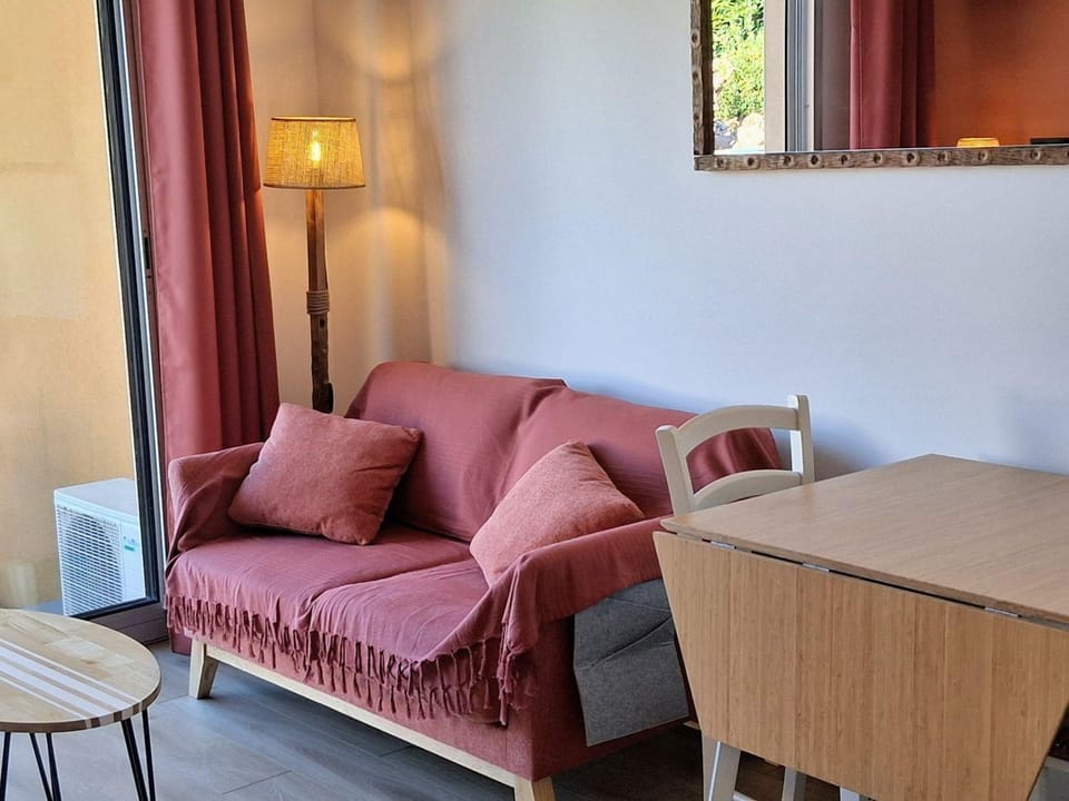 Chaleureux Studio avec Terrasse à Mèze - Parking Privé Apartment in Mèze