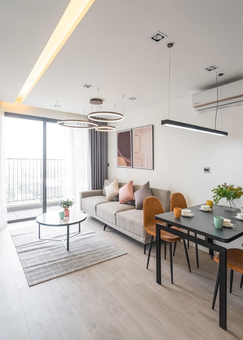 Living room, Photo of the whole room, Seating area, Dining area