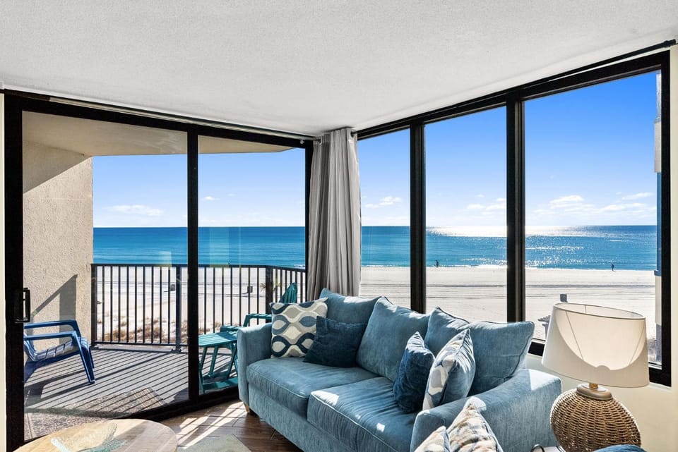 Sunbird Gulf-Front! Largest Floor Plan! Beach Chairs Apartment in Panama City Beach