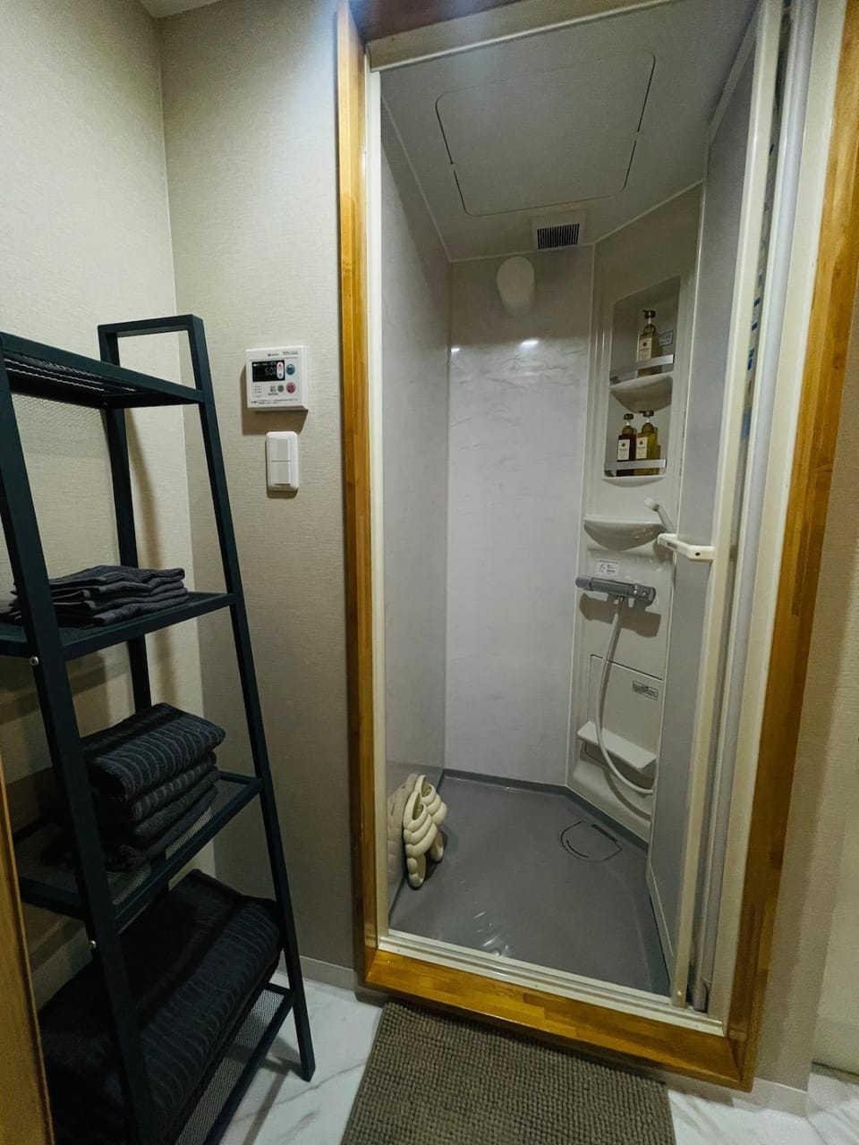 昭和グランドビル401 Apartment in Osaka
