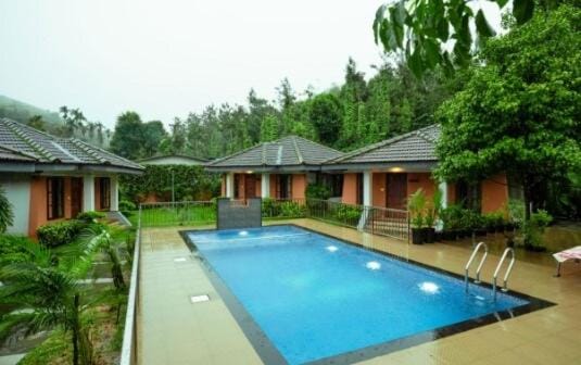 Pool view, Swimming pool