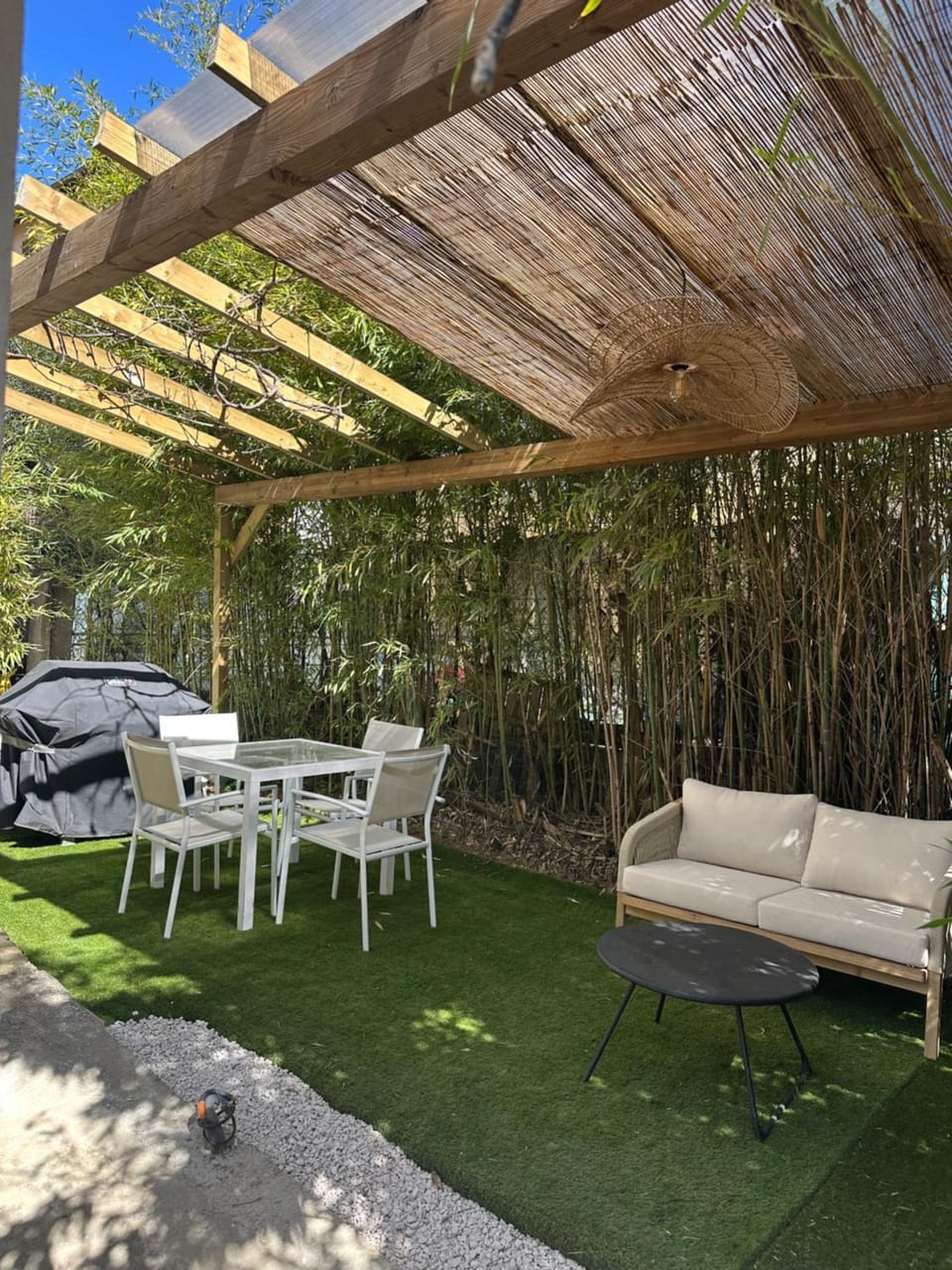 Day, BBQ facilities, BBQ facilities, Garden, Dining area, Garden view