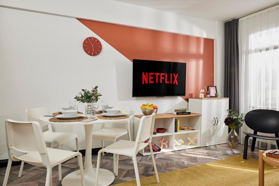 Bright & Modern 2-Bedroom Flat Near Metro Apartment in Istanbul