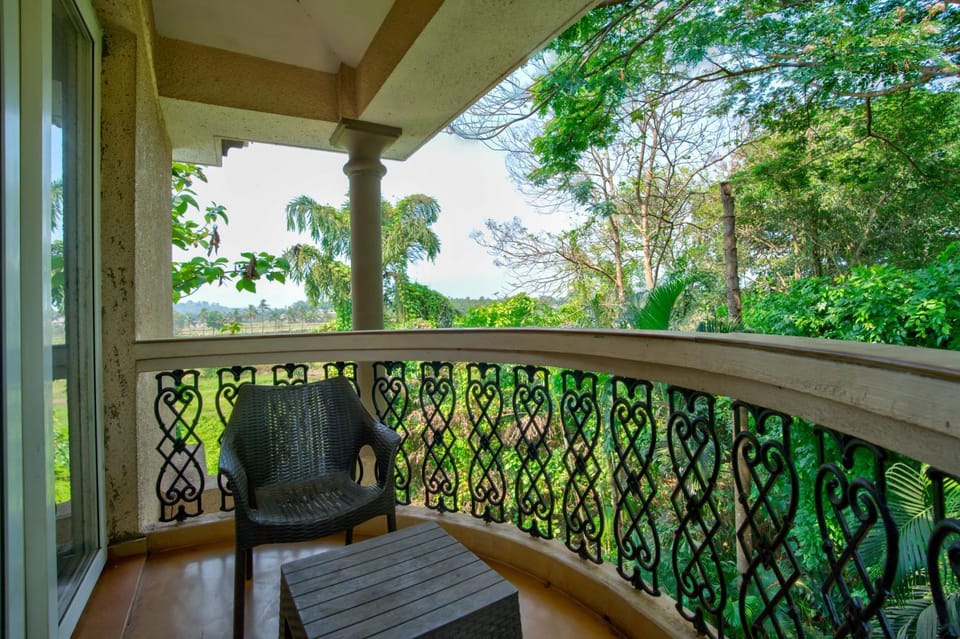 Aveeno Resort with Swimming Pool and Jacuzzi Near Calangute and Baga Hotel in Goa, India