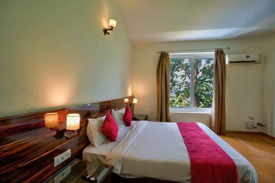 Aveeno Resort with Swimming Pool and Jacuzzi Near Calangute and Baga Hotel in Goa, India