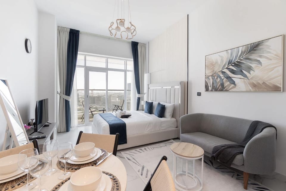 Free housekeeping visits during your stay - StayShort - Serene Studio in Al Barsha Sleeps 2 Apartment in Dubai