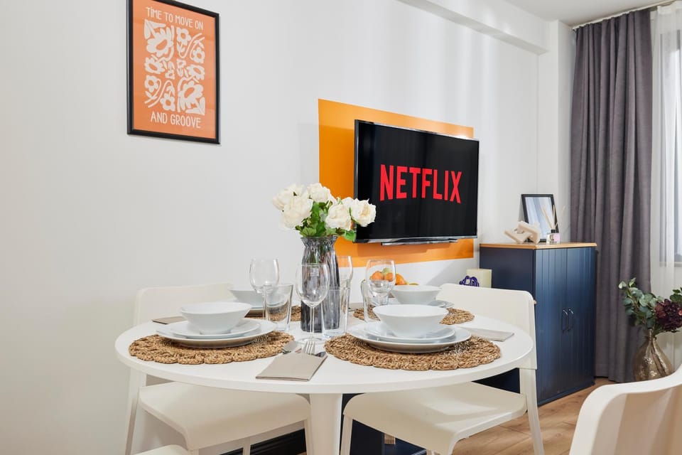 Superb Location 3 Min to Metro AC Elevator Apartment in Istanbul