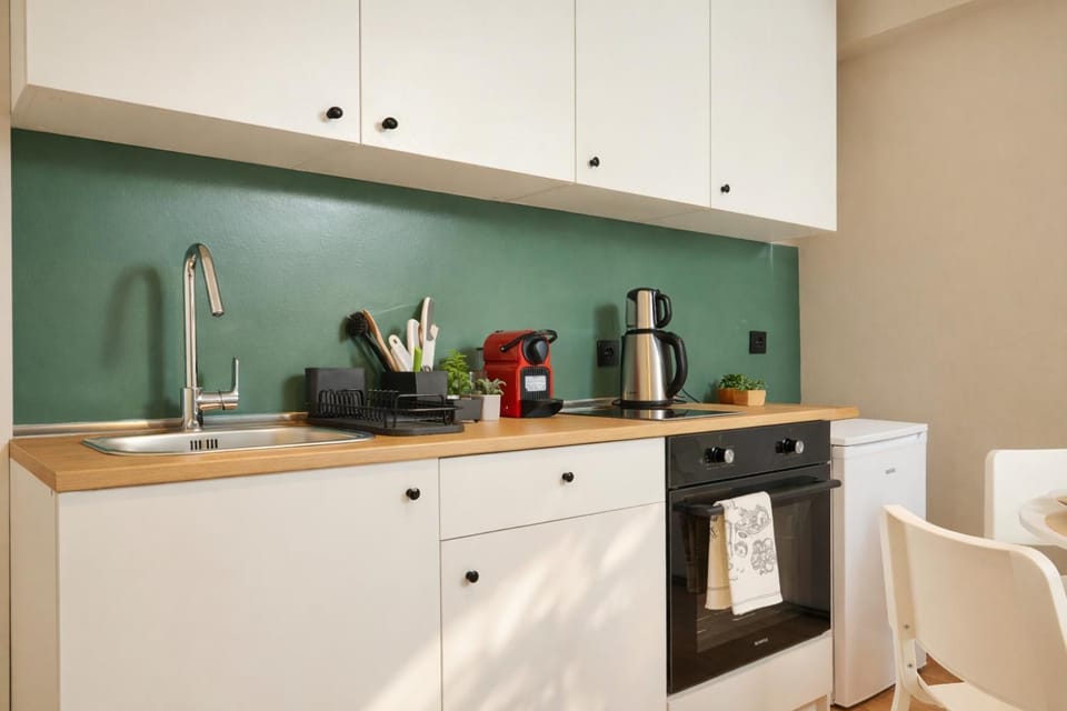 Heart of the City 3 Min to Metro 2BR AC Apartment in Istanbul