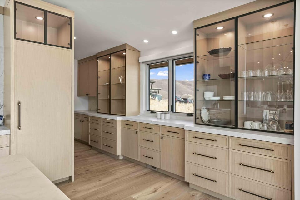 Luxury 4BR with Hot Tub & Deer Valley Access House in Jordanelle Reservoir