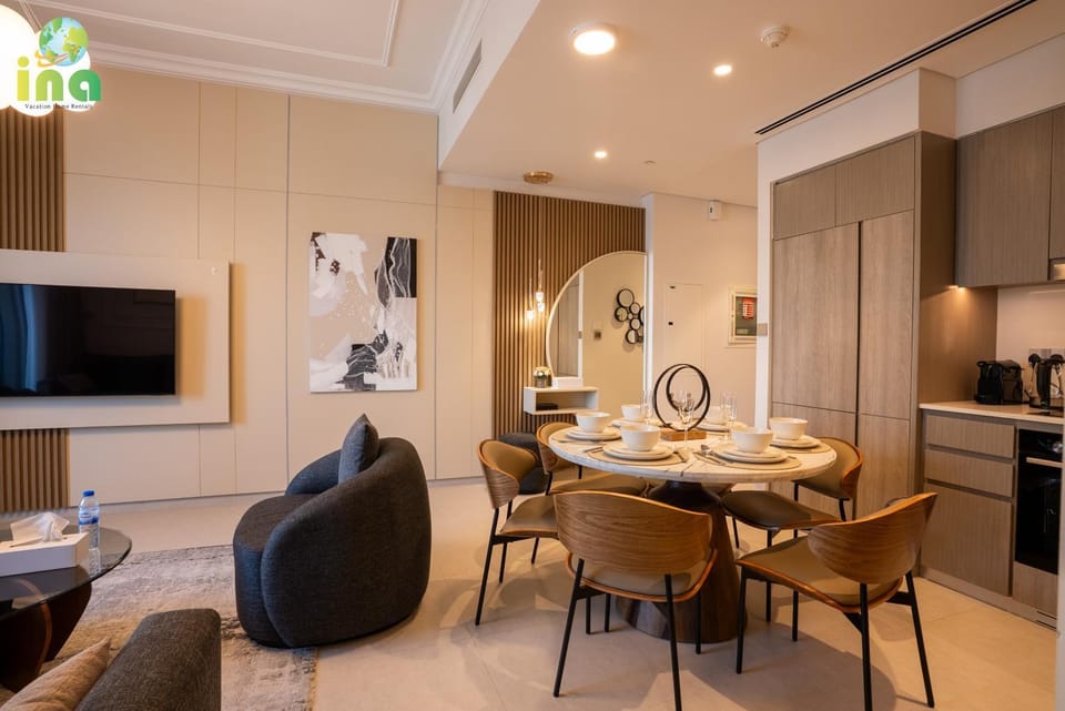 TV and multimedia, Coffee/tea facilities, Kitchen or kitchenette, Living room, Seating area, Dining area