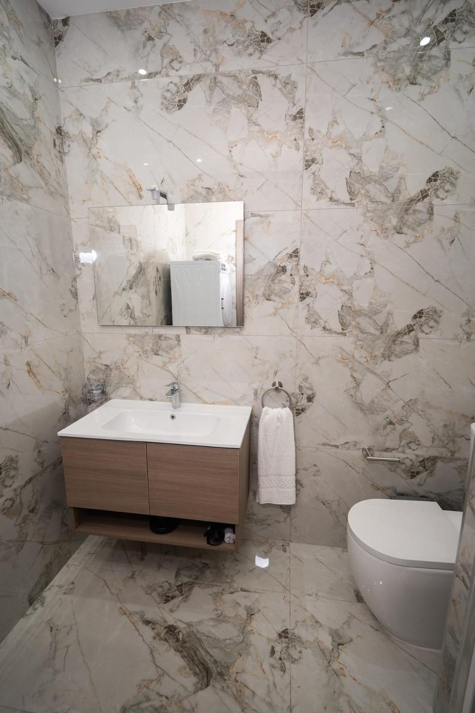 2-Bedroom Penthouse with Terrace & Jacuzzi Apartment in Malta