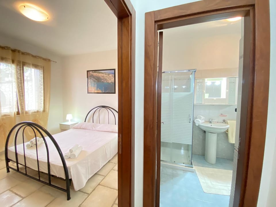 Bathroom, Bedroom