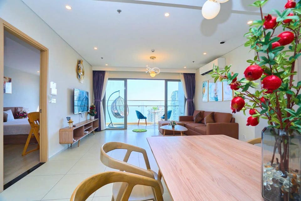 TV and multimedia, Living room, Photo of the whole room, Seating area, Dining area, Sea view